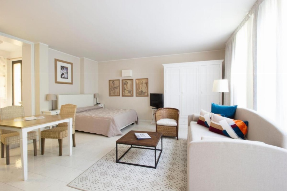 Adriano Residence Image 11